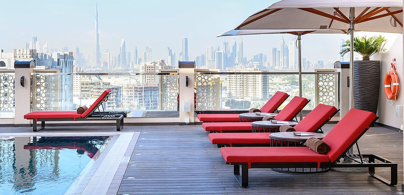 proj-outdoor-hilton01