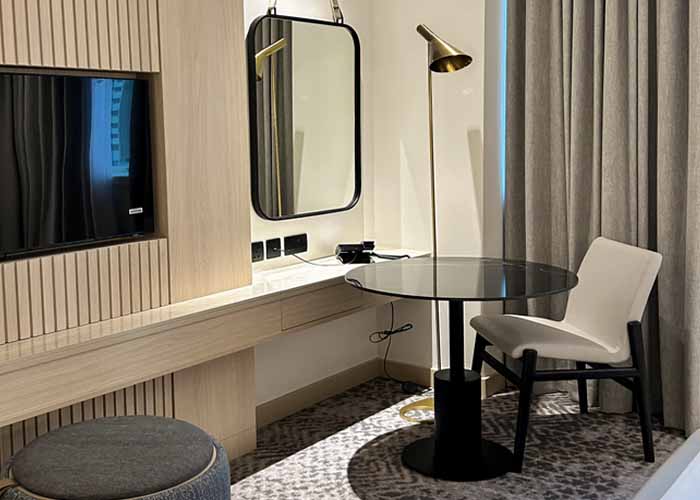 Dresser & Credenzas